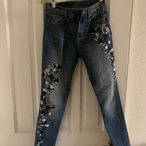 Embroidered woman's jeans